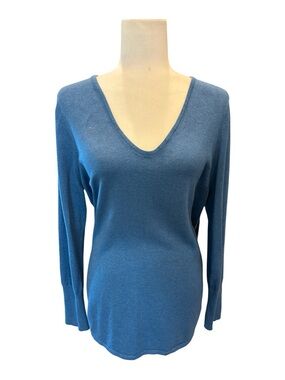 V-Neck Lightweight Sweater in Teal Blue